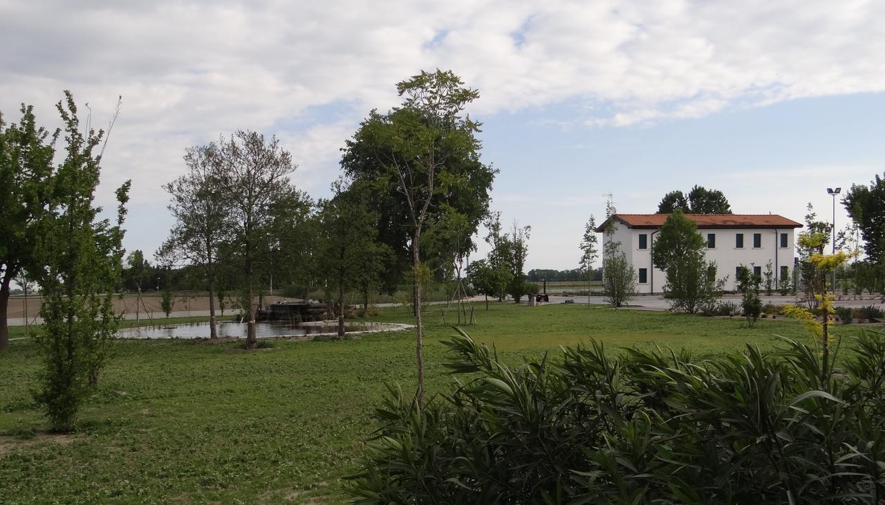 Oasi Bianca Hotel Pomposa Exterior photo