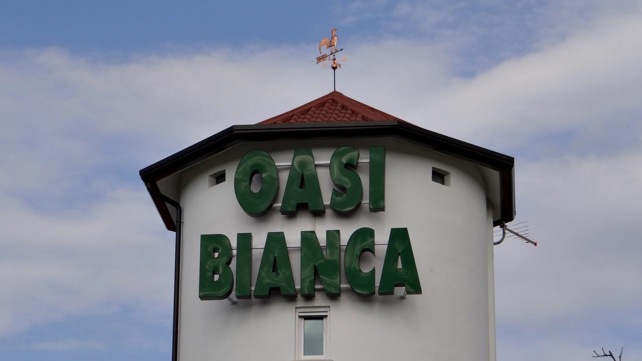 Oasi Bianca Hotel Pomposa Exterior photo